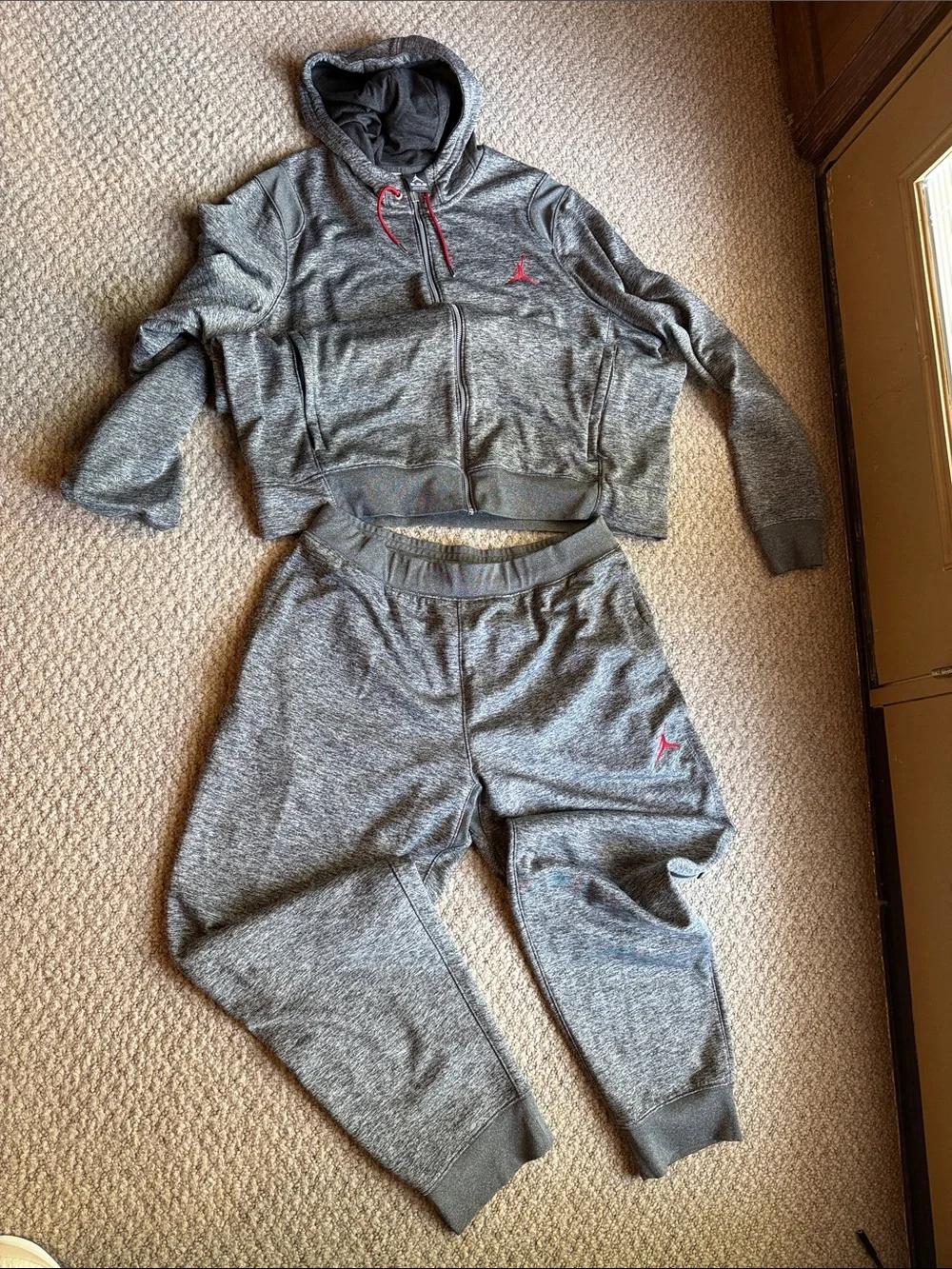 Jordan Men’s Gray Heather Hoodie & Joggers Set with Red logo top 3xl pants 2xl.